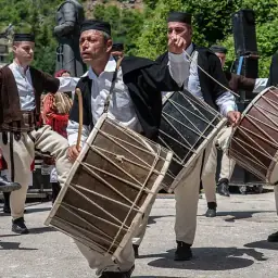 Македонска